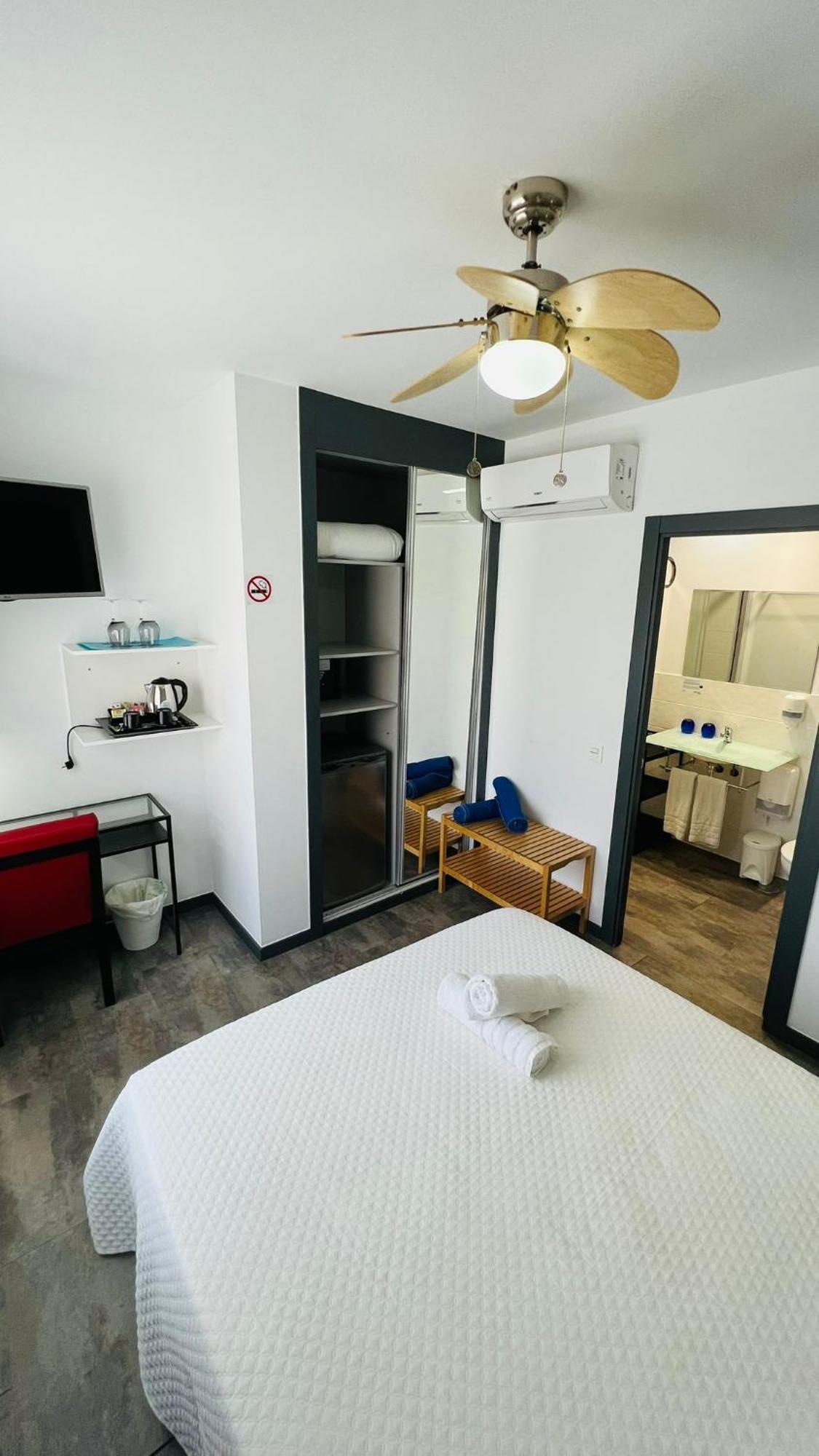 Bajondillo Beach Cozy Inns (Adults Only) Torremolinos Exteriör bild
