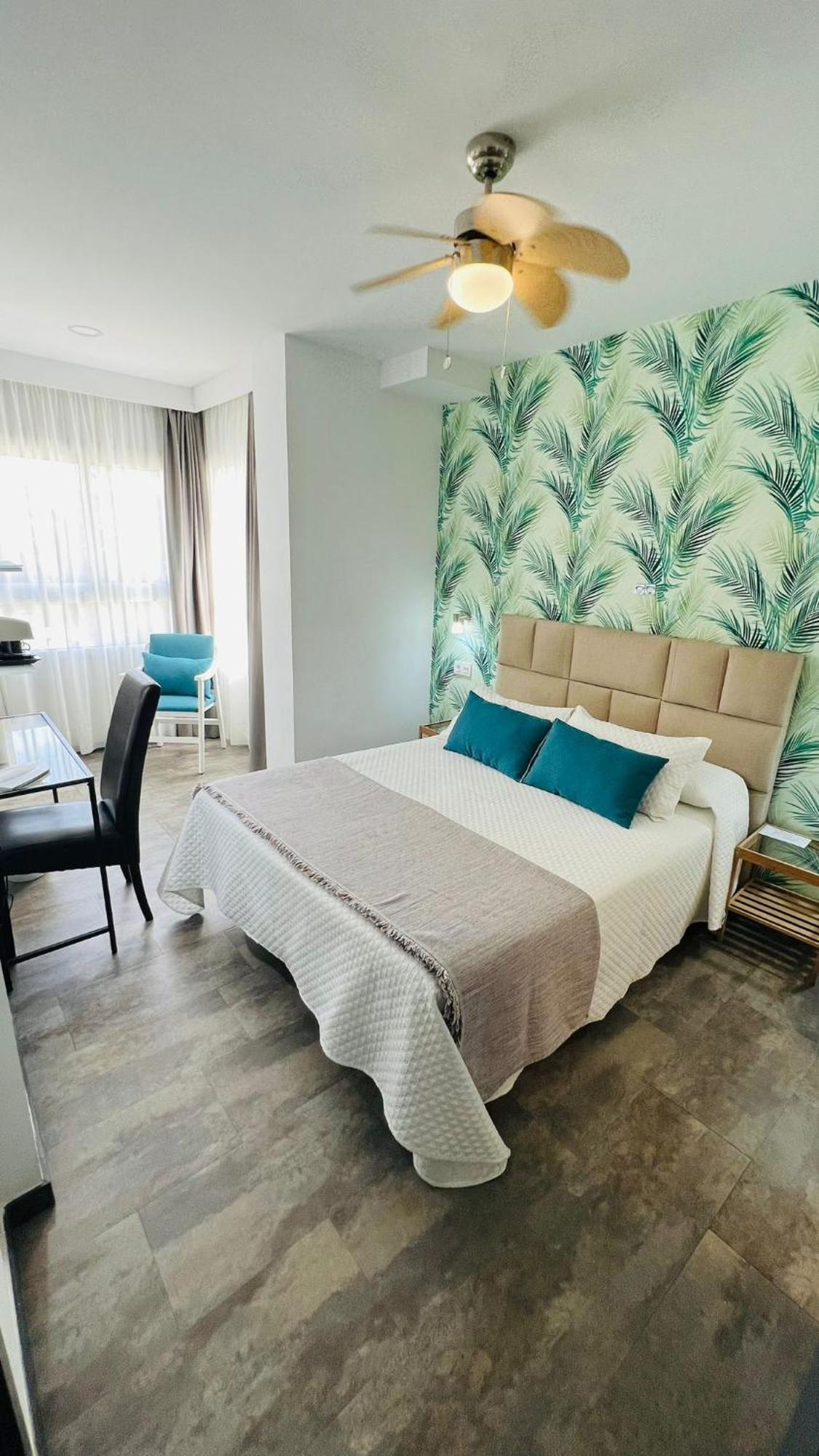 Bajondillo Beach Cozy Inns (Adults Only) Torremolinos Exteriör bild