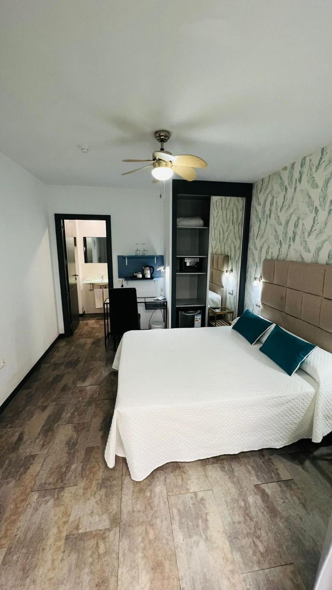 Bajondillo Beach Cozy Inns (Adults Only) Torremolinos Exteriör bild
